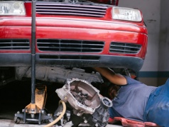 Przyjazny fiskus czy metoda kija? Jak walczyć o lepszy byt warsztatów w Polsce