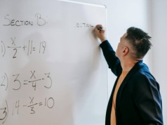 Nauczyciel matematyki pokazał swój weekend. Tak "odpoczywają" pedagodzy po 18 godzinach w szkole