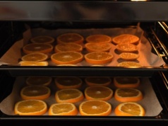 Wystarczy włożyć kilka plasterków pomarańczy do piekarnika. Takiego efektu się nie spodziewasz