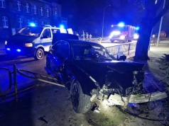Skwierzyna. Pijany 17-latek uciekając policji roztrzaskał BMW. Przed sądem stanie jak dorosły (ZDJĘCIA)