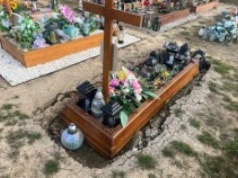 Zapadające się groby na legnickim cmentarzu. "Czasami trumny wypływały"