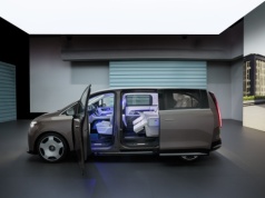 Mercedes VLE - luksusowy rywal Volkswagena ID. Buzz z zasięgiem ponad 700 km