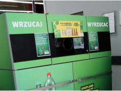 Polak przechytrzył system kaucyjny. Przez szczegół na etykiecie zarabia na butelkach setki złotych