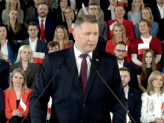 Kaczyński namaścił na premiera nie Czarnka, lecz Mentzena lub Bosaka