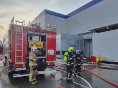 Duży pożar w zakładzie produkcyjnym w Złotoryi