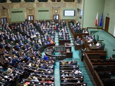 Katastrofalny SONDAŻ CBOS dla rządzących! KO bez koalicjantów