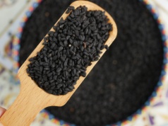 1 łyżka dziennie dała wyraźny efekt. Hamuje wzrost tkanki tłuszczowej