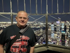 Kazik Staszewski kończy 63 lata – legenda polskiego rocka wciąż inspiruje i prowokuje!