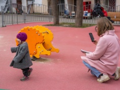 Zapłaciłam za nianię, za petsitterkę. Realna cena matki wyjścia z domu jest jeszcze wyższa