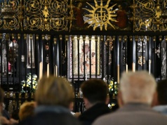 Maturzyści zawierzyli przyszłość Maryi