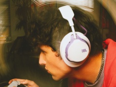 JBL Quantum 650 Wireless. Słuchawki dla graczy, w których wymienisz niemal wszystko, łącznie z akumulatorem