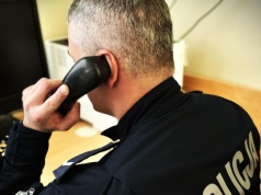 Wykonał setki połączeń na numer alarmowy 112. Skończyło się aresztem i grzywną