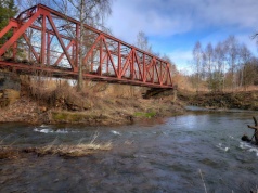 Były symbolem wykluczenia kolejowego i atrakcją dla turystów. Zaraz przestaną istnieć