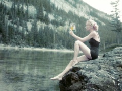 Książki dla przebodźcowanych. Te tytuły pomagają złapać oddech, gdy masz wszystkiego dość