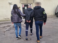Po 14 latach ukrywania się został zatrzymany przez policję. Podawał się za swojego brata