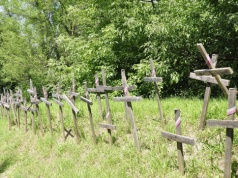 Warszawa: zawiadomienie do prokuratury w związku z wyrwaniem krzyży na Kopcu Powstania Warszawskiego