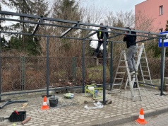 Podświetlane i z fotowoltaiką. Nowoczesne przystanki w Świebodzicach