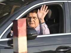 Politycy PiS pilnie zjechali na Nowogrodzką. Szydło, Sasin i Terlecki na posiedzeniu