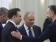 "KE nie będzie rzucać nam kłód pod nogi". Kulisy planu B rządu ws. SAFE