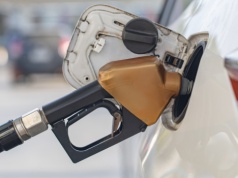 Niemcy przyjeżdżają do Polski po tańsze paliwo