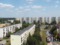 Ma 83 lata i wciąż mieszka w bloku z wielkiej płyty. Jedna rzecz jest najtrudniejsza