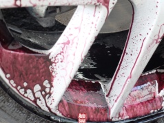 Tak kierowcy niszczą swoje felgi. Jak zrobić to lepiej? Tłumaczę krok po kroku