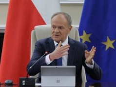 Diesel nawet po 8 zł. Tusk: rozważamy obniżkę VAT