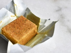 Koniec z niezdrową kostką rosołową. Jest coś lepszego. Do rosołu, sosu, makaronu, farszu, omletu