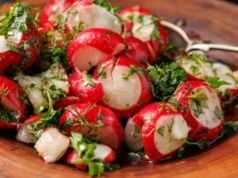 Narzeczony pytał, co to za nowość, a potem zjadł całą miskę. Surówka lepsza od mizerii