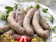 Najczęstszy błąd przy gotowaniu białej kiełbasy. Wychodzi sucha i bez smaku