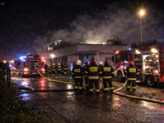 Pożar w zakładach mięsnym. Kilkudziesięciu strażaków w akcji w Golinie