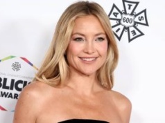 Odebrała prestiżową nagrodę. Jej sukienka to majstersztyk