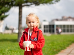 Gmina płaci za prywatne przedszkole, choć w publicznym są wolne miejsca. A prywatne na jednym dziecku mają sporą przebitkę