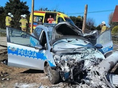 Wypadek radiowozu w Małopolsce. Dwaj policjanci ranni