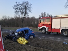 Tragedia na DK74. Nie żyje 35-latek. Zagadkowe okoliczności