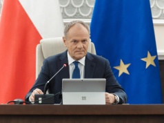 Weto Nawrockiego ws. SAFE. Program Polska Zbrojna. Tusk: PiS nie zatrzyma modernizacji armii