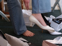 Te buty osłabiają stopy. Uchodzą za jedne z najwygodniejszych