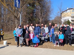 Mieszkańcy posprzątali Lasek Pieczewski. W akcji wziął udział także prezydent Olsztyna