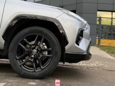 Na którą oś lepsze opony? Ten test mówi wszystko. Znamy odpowiedź dla Polski