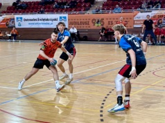 Piłkarze ręczni KSZO górą w starciu z kieleckim ZPRP