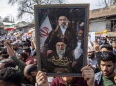 Napięcia na szczytach władzy w Iranie. Chodzi o nowego przywódcę