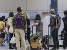 Zapytał o walizkę. Internauci niemal go zjedli. "Takie praktyki powinny być zakazane"