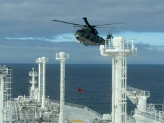 Polak ewakuowany przez portugalską marynarkę wojenną. Marynarz doznał poważnego urazu