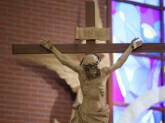 IV Niedziela Wielkiego Postu w Kościele katolickim to niedziela Laetare, czyli radości