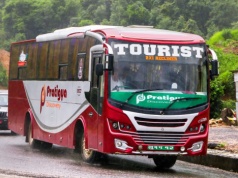 Siedmiu indyjskich pielgrzymów zginęło w wypadku. Kilka osób rannych