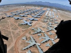 To największe wrakowisko świata. Część z samolotów nadal gotowa do lotu