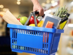 Nowe dane o cenach w sklepach. Te produkty drożeją najszybciej