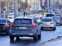 Auto zaczyna "tańczyć" na wiadukcie i moście. Wiele osób panikuje, nie daj się zaskoczyć
