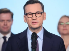 "Widzieliście ten sondaż?". Morawiecki wbija szpilę Tuskowi