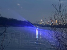 Osoba skoczyła z mostu Siekierkowskiego do Wisły. Trwają poszukiwania